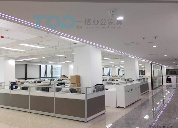 办公卡位实拍.jpg 办公卡位实拍.jpg