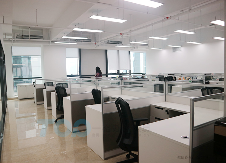 办公屏风桌.jpg 办公屏风桌.jpg