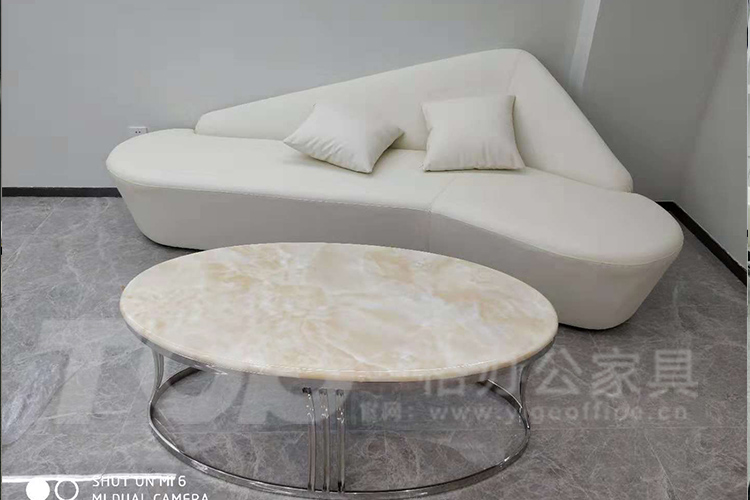 谈钱沙发茶几.jpg 谈钱沙发茶几.jpg