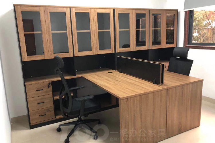 领导办公室定制产品，根据甲方的需求，设计画平面图， 效果图， 在与甲方确定颜色下单制作安装.jpg