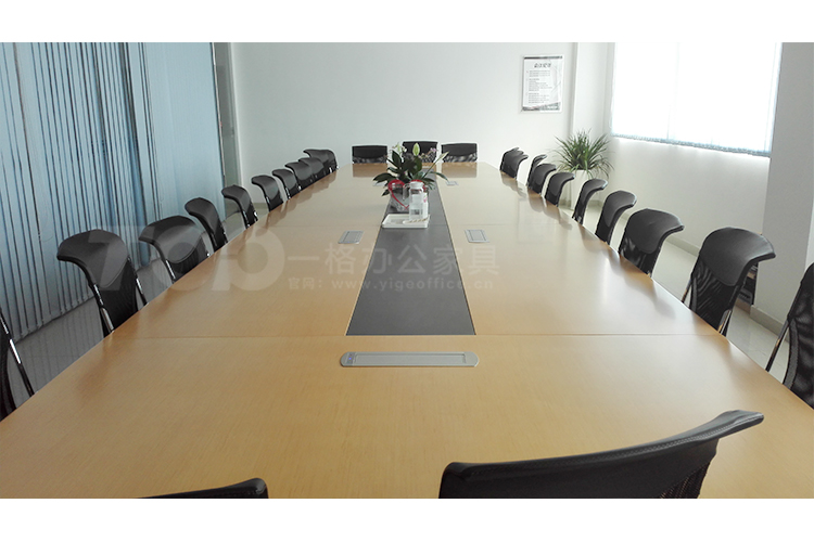 大型会议室.jpg 大型会议室.jpg