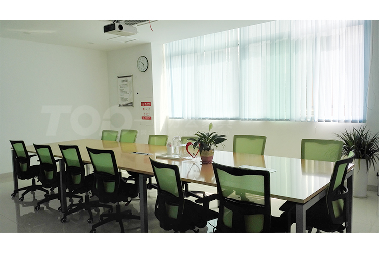 小型会议室会议桌.jpg 小型会议室会议桌.jpg