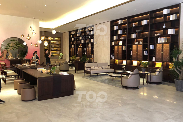 高山流水 办公台，纯木墙壁柜.jpg